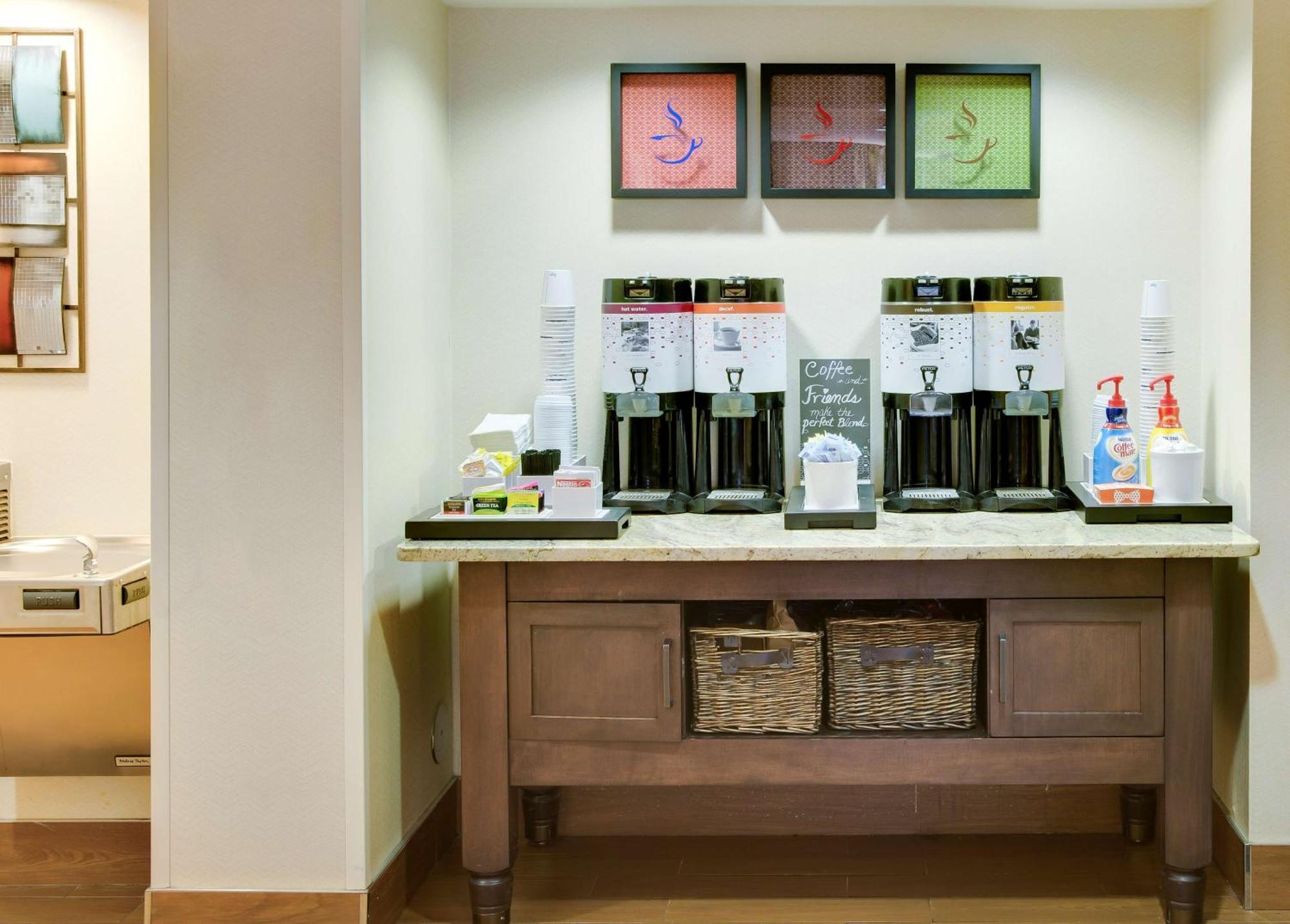 Hampton Pittsburgh/airport 3*